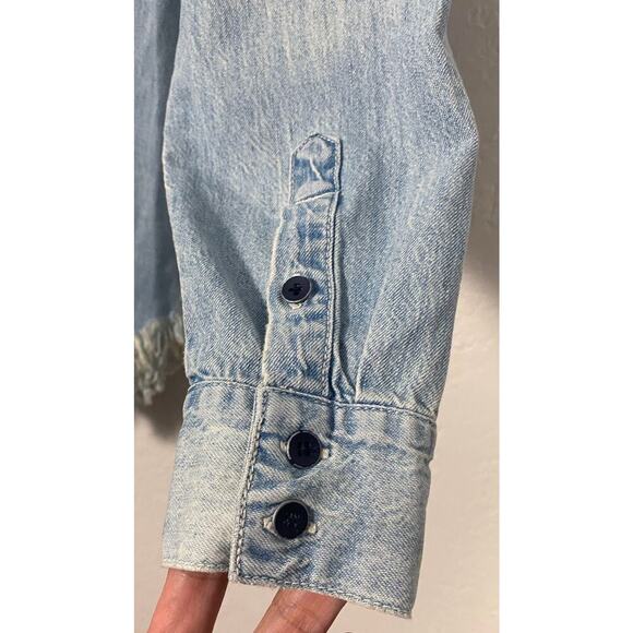 Lucky Brand Women's Lightweight Denim Button Up Shirt Embroidered LadyBug Cotton - Picture 4 of 7